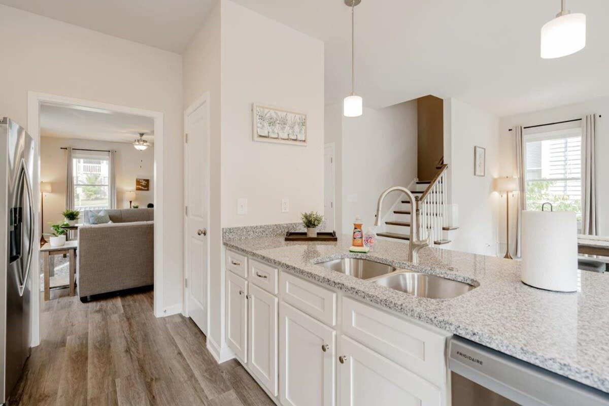Villa Midtown Walking To Dining Elmwood Park Retreat Columbia Exterior foto