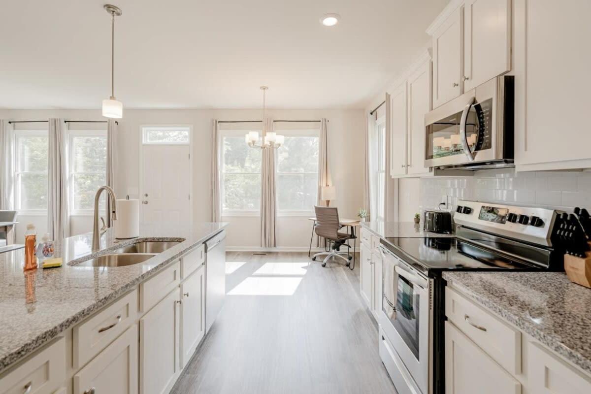 Villa Midtown Walking To Dining Elmwood Park Retreat Columbia Exterior foto